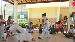 Crianças aprendem capoeira neste sábado na Cidade da Luz